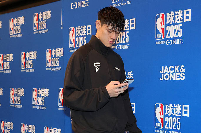 被DNP!曾凡博不在篮网计划内 距离NBA还很遥远 被DNP!曾凡博不在篮网计划内 距离NBA还很遥远